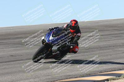 media/Oct-13-2025-Moto Forza (Mon) [[a66d839500]]/3-B Group/Session 2 (Bowl)/